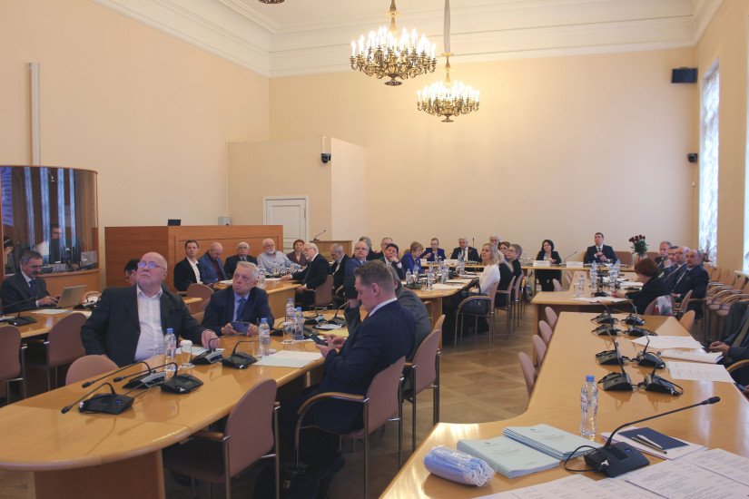 Role of Innovations and Medical Supplies in Managing Public Health in CIS Countries Discussed in Tavricheskiy Palace 