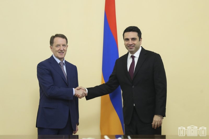Ален Симонян: Политический диалог между Арменией и Россией носит стабильный стратегический характер