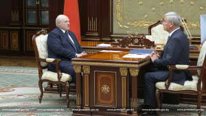 Владимир Андрейченко представил Президенту Беларуси итоги и планы законотворческой работы