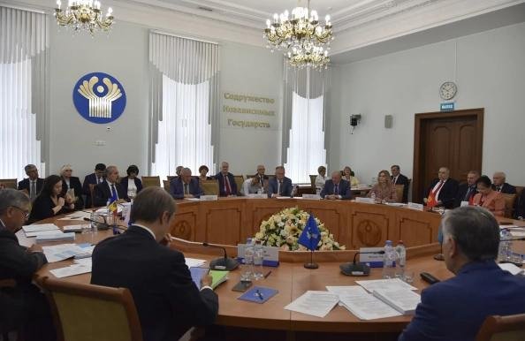 В Москве состоялось очередное заседание Комиссии по экономическим вопросам