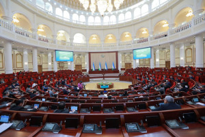 Депутаты Узбекистана приняли законы по защите женщин и детей, а также по охране почв и их плодородия