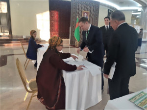 Представители МПА СНГ ведут мониторинг парламентских выборов в Туркменистане