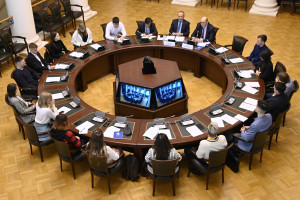 Темой первого заседания молодежного дискуссионного Таврического клуба стали референдумы