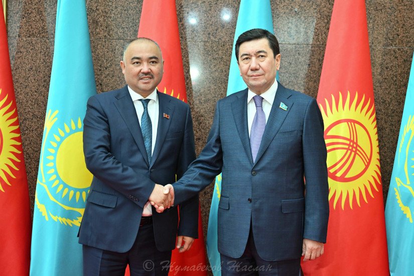 Yerlan Koshanov and Nurlanbek Shakiev Discussed Kazakhstan-Kyrgyzstan Cooperation