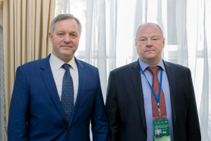 Дмитрий Кобицкий и Алексей Серко провели встречу на полях горного форума в Санкт-Петербурге
