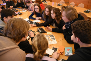 Первый день Государственной думы: деловая игра для школьников прошла в Таврическом дворце