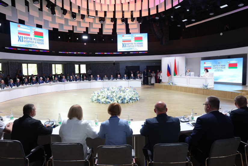 На пленарном заседании XI Форума регионов России и Беларуси отметили эффективную реализацию совместных проектов