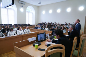 Традиционные ценности в основе образования обсудили в дискуссионном клубе «Таврический»