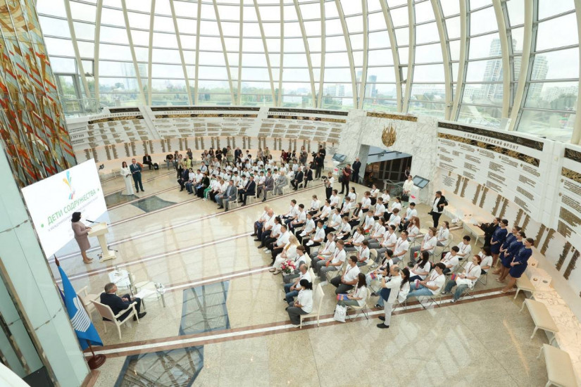 Главы парламентов стран СНГ направили приветствия участникам форума «Дети Содружества»