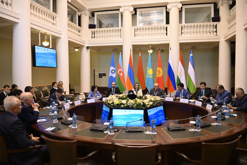 Пространство Большой Евразии в контурах нового миропорядка обсудили в Таврическом дворце Пространство Большой Евразии в контурах нового миропорядка обсудили в Таврическом дворце