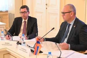 Защита курьеров, таксистов и фрилансеров: в СНГ появится закон о платформенной занятости