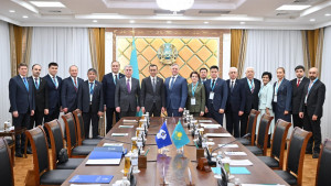 Наблюдатели от МПА СНГ встретились с Председателем Сената Казахстана Мауленом Ашимбаевым