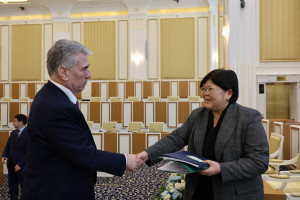 Эльвира Азимова: нашей задачей было обеспечить неполитизированность и открытость конституционного процесса