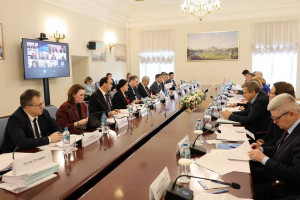 Баланс между свободой доступа и безопасностью: в СНГ появится модельный закон о защите детей от информации, причиняющей вред их здоровью и развитию