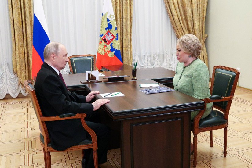 Vladimir Putin and Valentina Matvienko hold Meeting at IPA CIS Headquarters