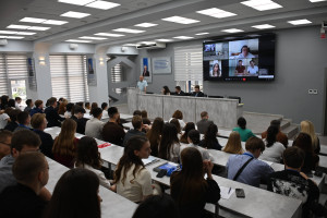 На площадке МЭШ обменялись опытом работы с молодыми избирателями стран Содружества