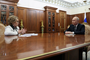Vladimir Putin Holds Meeting with Valentina Matviyenko