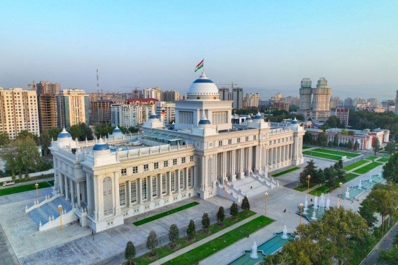 Сегодня в Таджикистане День парламента Республики
