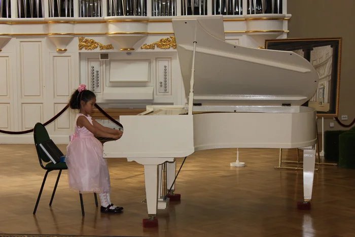Концерт в Таврическом дворце дети посвятили дню рождения Санкт-Петербурга