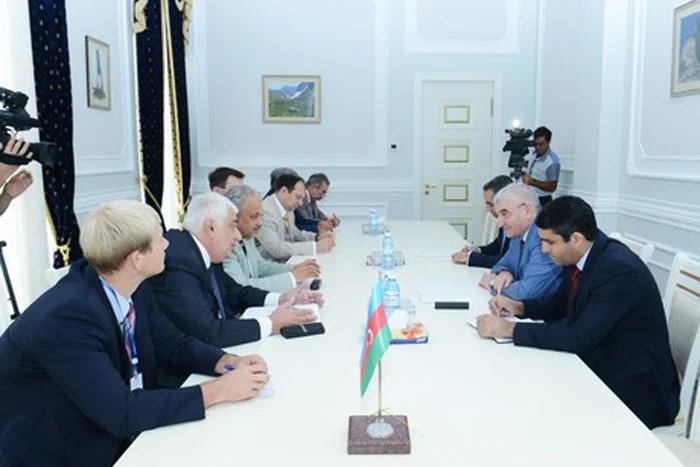 Председатель ЦИК Азербайджанской Республики Мазахир Панахов встретился с наблюдателями от МПА СНГ