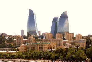 Группа международных наблюдателей прилетела в Баку