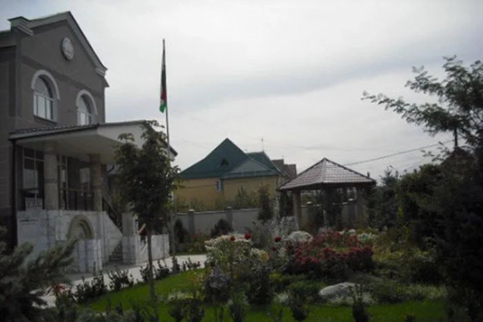 В Кыргызстане выбирают Президента Республики Таджикистан