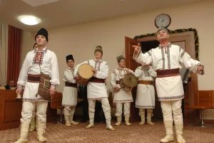 В Молдове прошел парад зимних костюмов