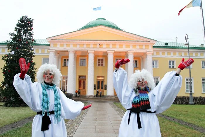 Валентина Матвиенко возродила традицию новогодних елок в Таврическом дворце