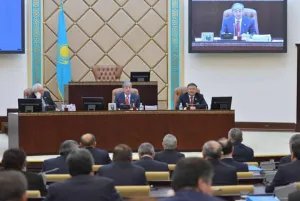 Спикер Сената Парламента Республики Казахстан подвел итоги 2013 года