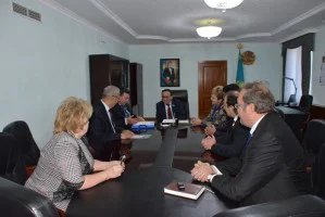 Наблюдатели от МПА СНГ провели встречу с секретарем маслихата Астаны Сансызбайем Есиловым