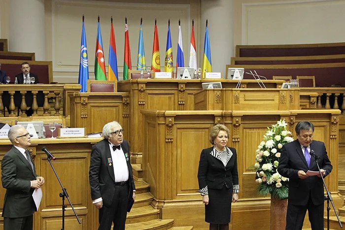 Премия Межпарламентской Ассамблеи СНГ имени Чингиза Айтматова присуждена Анару Рзаеву