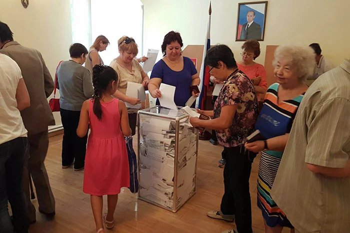 Наблюдатели от МПА СНГ осуществляют работу на зарубежных избирательных участках