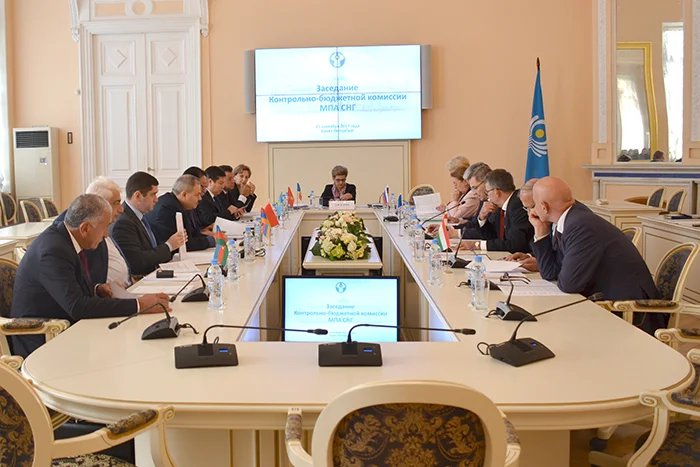 В Таврическом дворце состоялось заседание Контрольно-бюджетной комиссии МПА СНГ