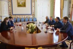 В Таврическом дворце прошла встреча Дмитрия Кобицкого с вице-президентом ОСНАА Талаой Аль-Атласси