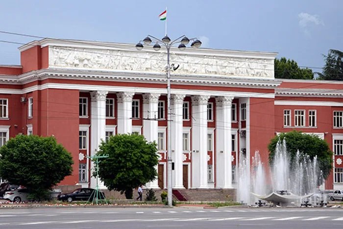 Первая сессия верхней палаты парламента Республики Таджикистан в новом составе назначена на 17 апреля