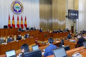 Жогорку Кенеш утвердил продление и введение чрезвычайного положения в отдельных городах и областях Кыргызской Республики