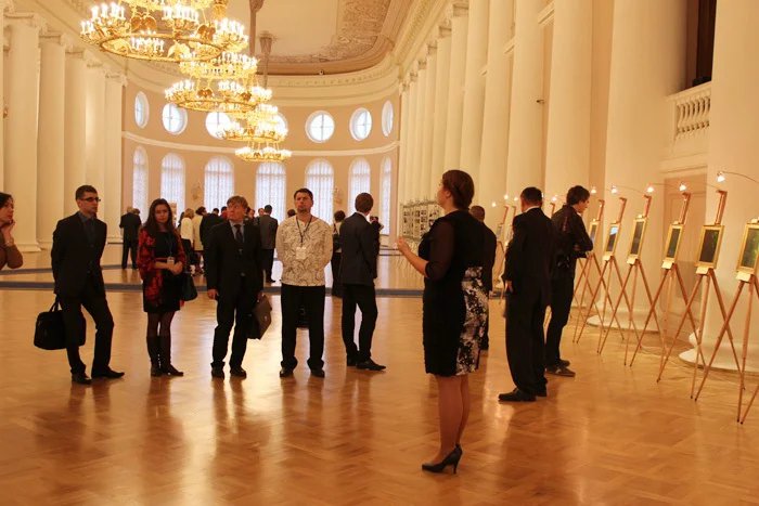 Participants of the partnership forum St. Petersburg and Ukraine: Cities Connected visit the Tavricheskiy Palace