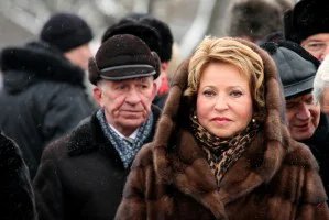 Vladimir Putin and Valentina Matvienko laid wreaths to the memorial monument the Mourning Nation