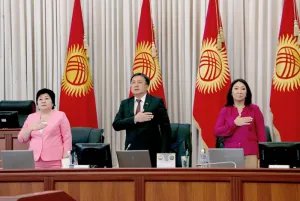 Asylbek Zhehenbekov opens a new parliamentary session