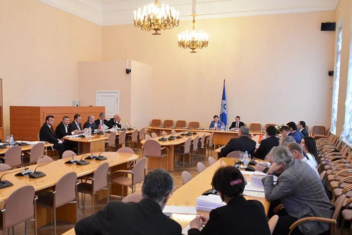 Economy and finance discussed in the Tavricheskiy Palace