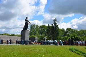 Commemoration ceremony took place in the Piskarevskoe memorial cemetery