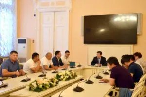 Representatives of Kyrgyz diaspora visit the Tavricheskiy Palace